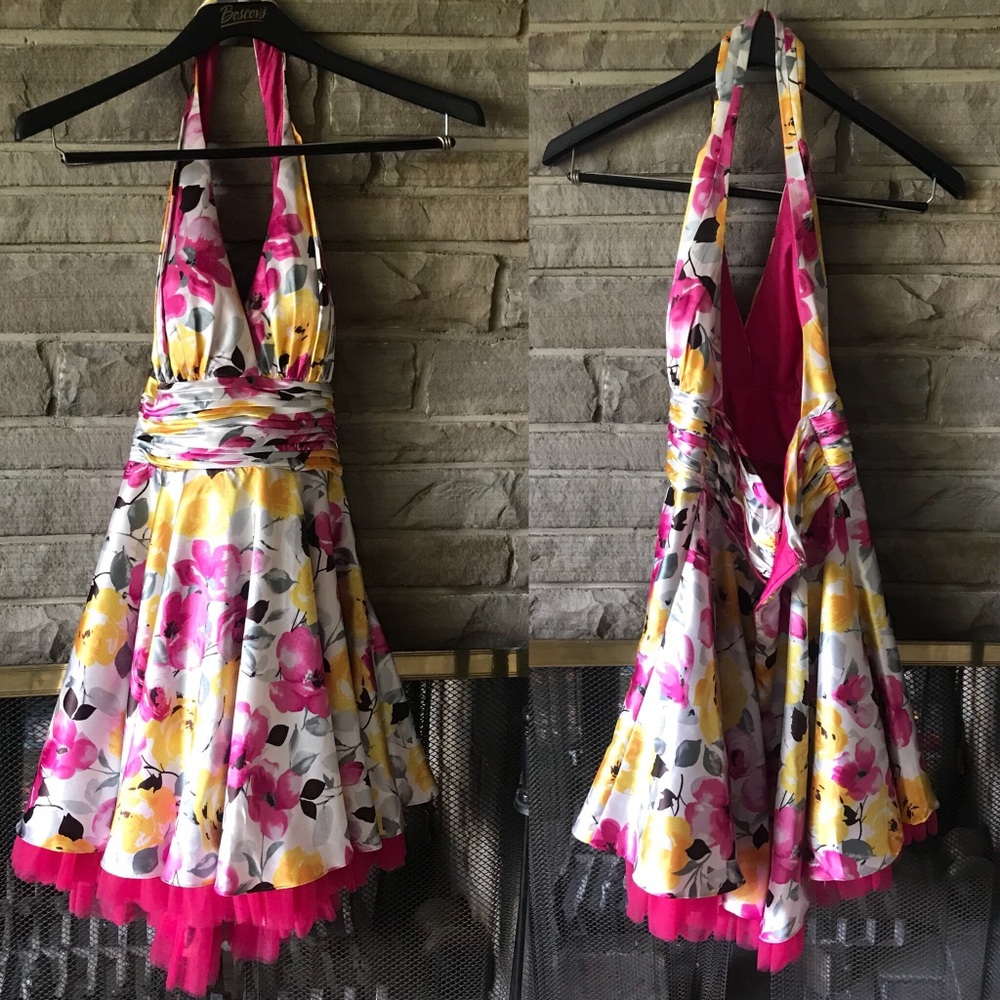 Dave and Johnny dress!